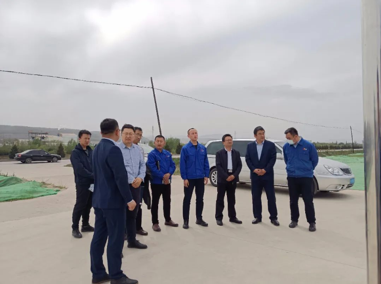 蘭石重裝公司來(lái)市產(chǎn)投集團考察交流(圖1)